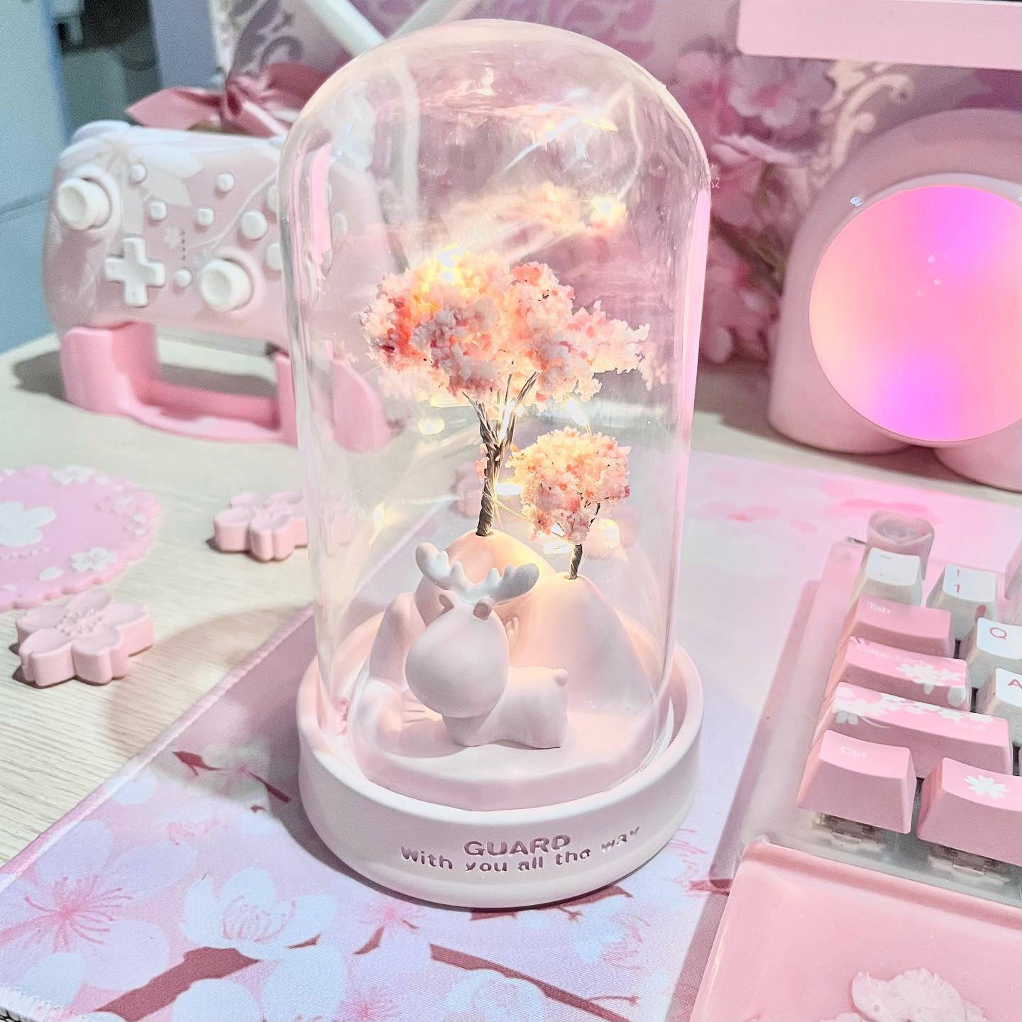 Deer & Sakura Glass Dome Lamp - ApolloBox