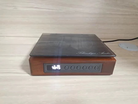 Retro CD Player - Bluetooth - Type-C Charger from Apollo Box