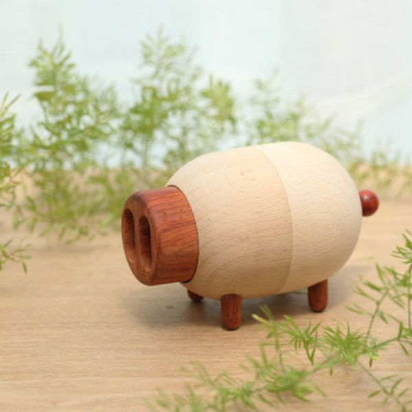 wooden pig