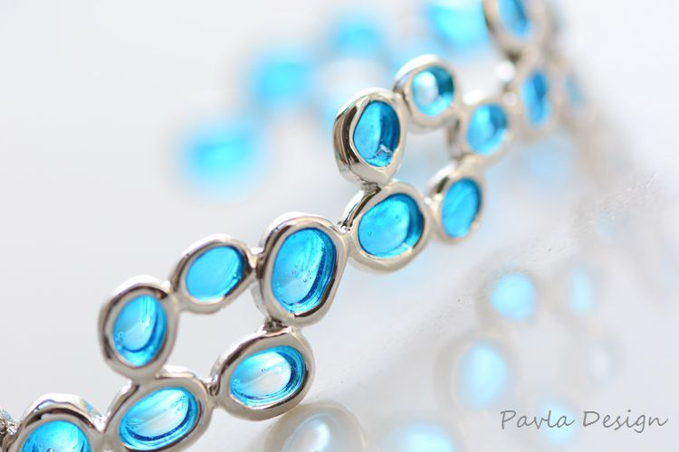 Shimmering Bubble Bracelet - Organic Glass - Lightweight - ApolloBox