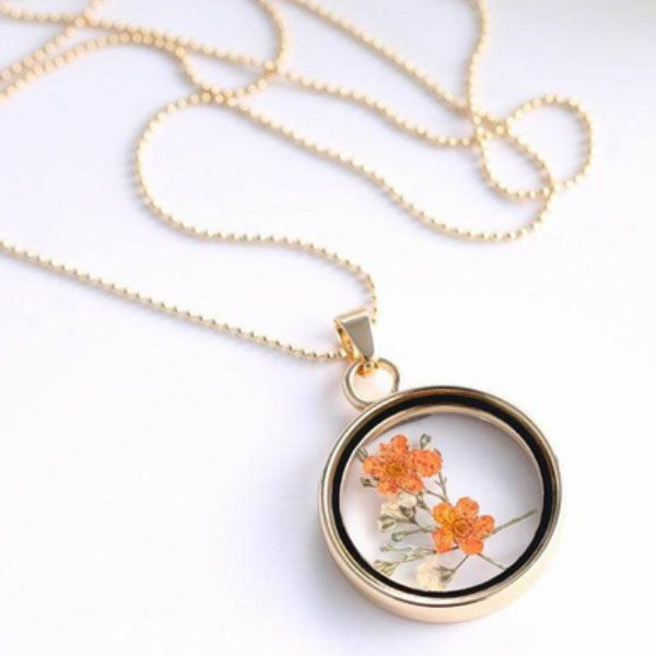 Pressed Flower Pendant Necklaces - ApolloBox