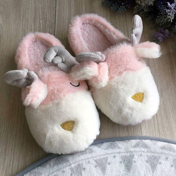 Cute Reindeer Slippers - ApolloBox