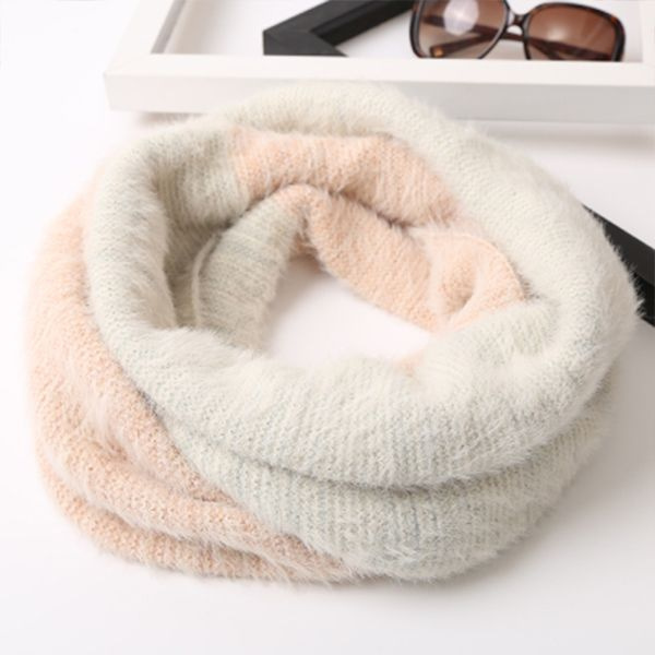 Fuzzy Two-Toned Scarf - ApolloBox