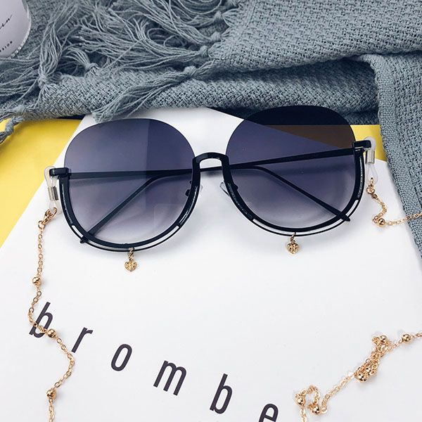 Trendy clearance round sunglasses