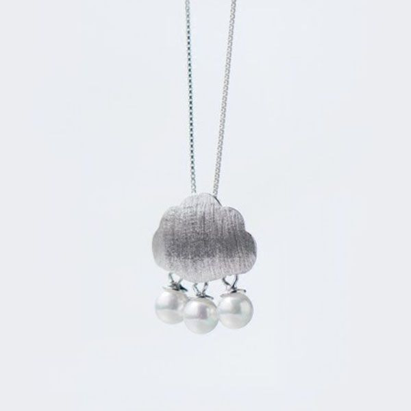 Rain Cloud Pearl Necklace - ApolloBox