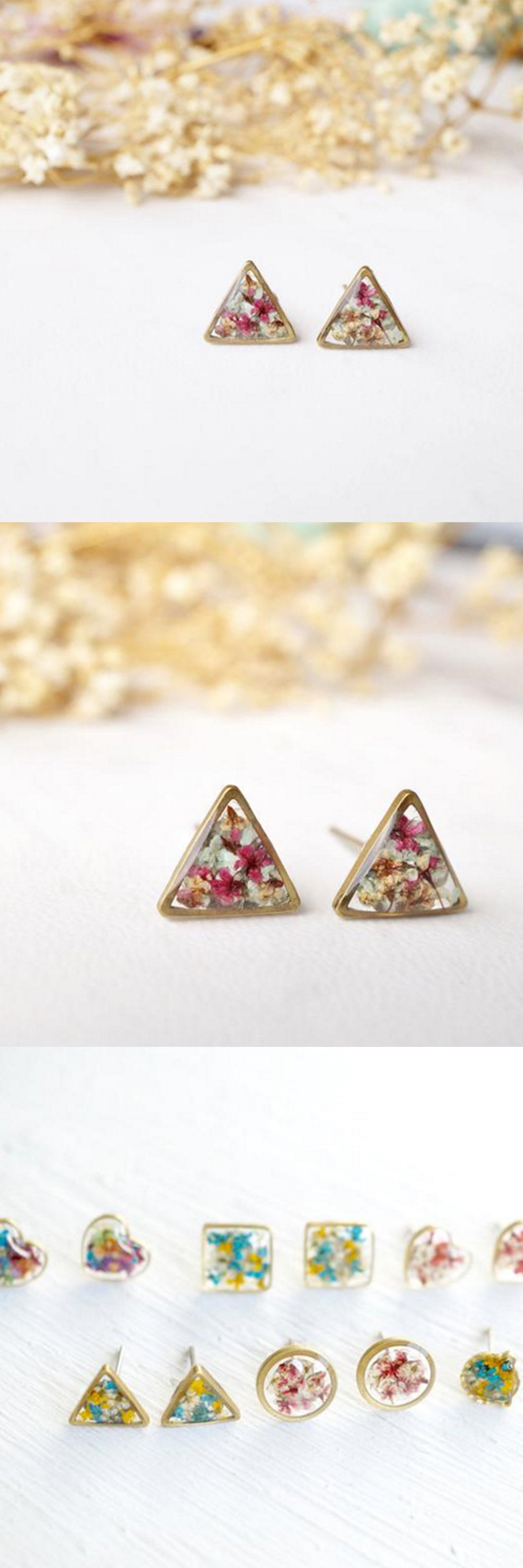 Pressed Flower Triangle Earrings - ApolloBox