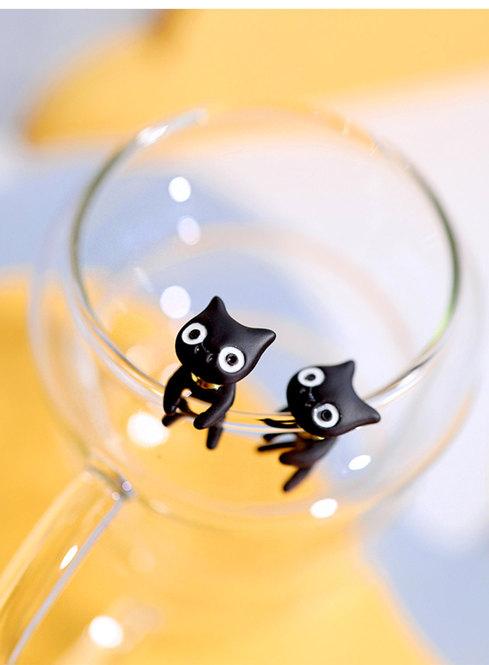 Wide Eyes Black Cat Earrings ApolloBox   GbfvAdetails 4 