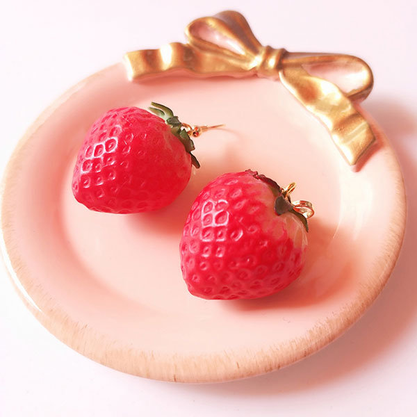 Strawberry Shaped Earring (Single) - ApolloBox