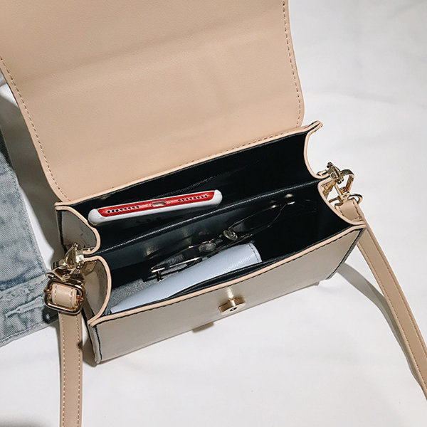 Letter Printed Handbag - ApolloBox