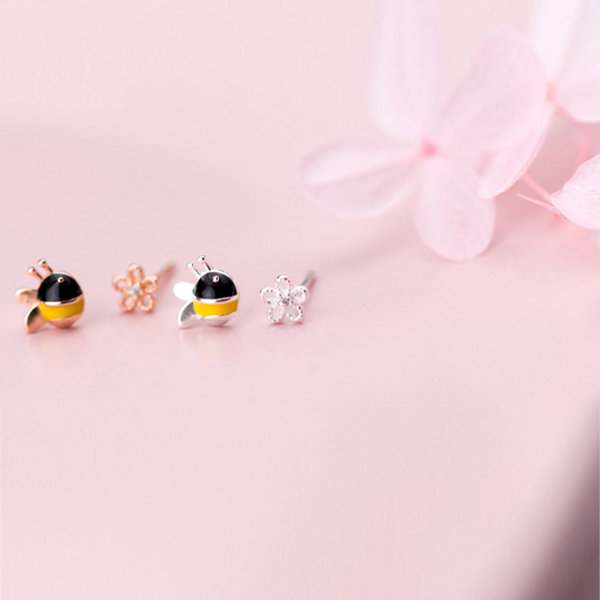 Bumblebee & Flower Earrings - ApolloBox