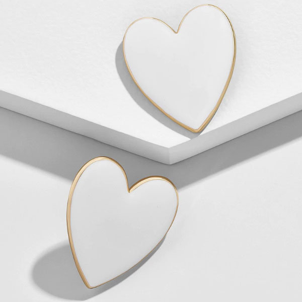 Fashionable Heart-Shaped Earrings - ApolloBox