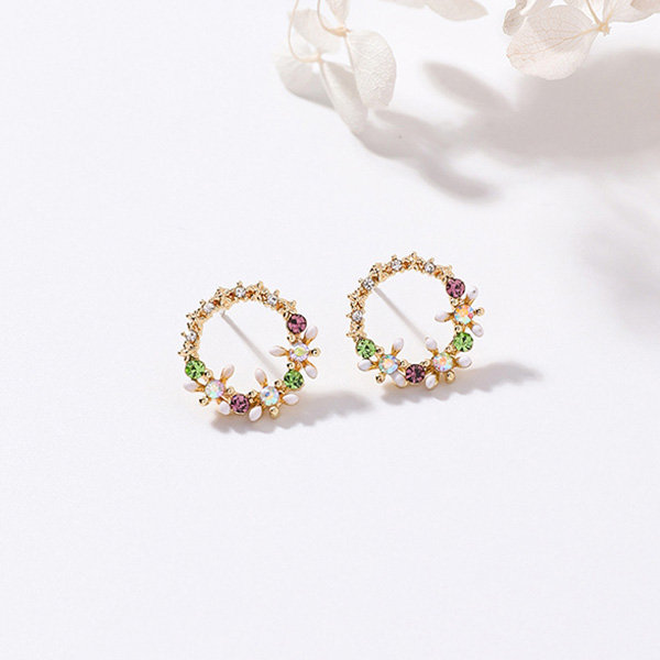 Korean Flower Crystal Earrings - ApolloBox