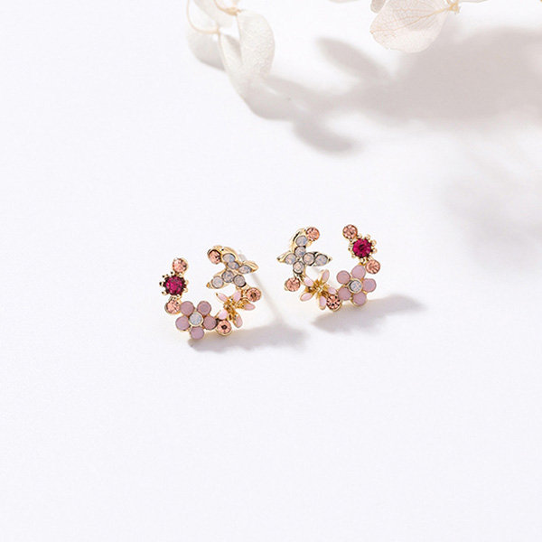 Korean Flower Crystal Earrings - ApolloBox