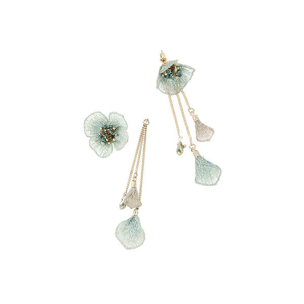 Handmade Flower Earrings - ApolloBox