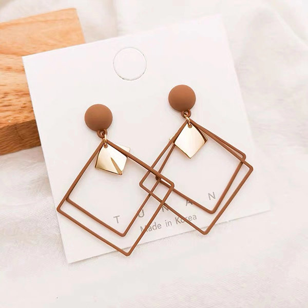 Square Dangling Earrings - ApolloBox