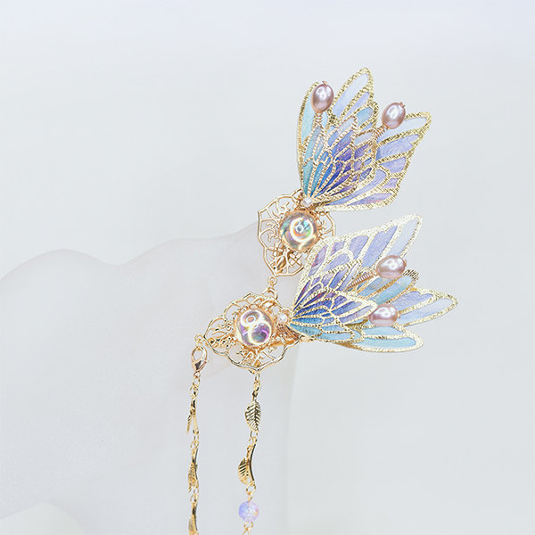 Butterfly Nail Jewel - ApolloBox
