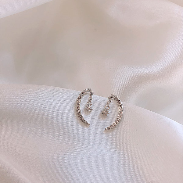 Moon Star Crystal Earrings - ApolloBox