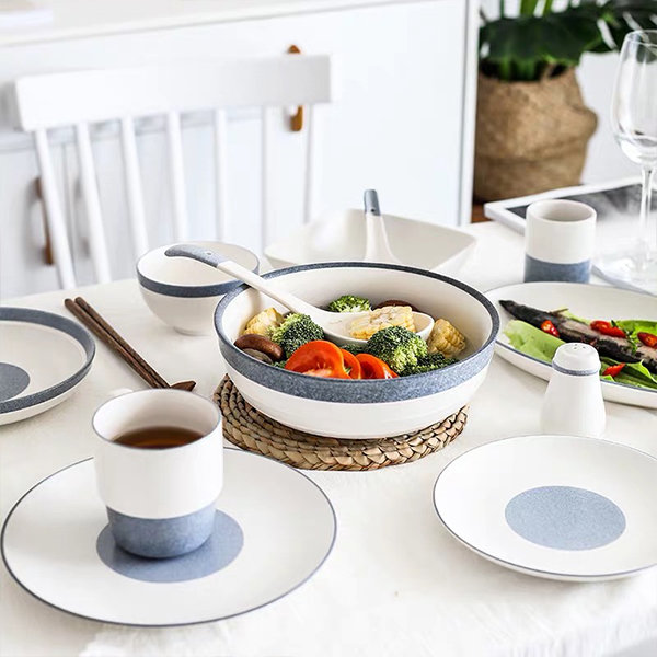 Japanese Tableware Set from Apollo Box