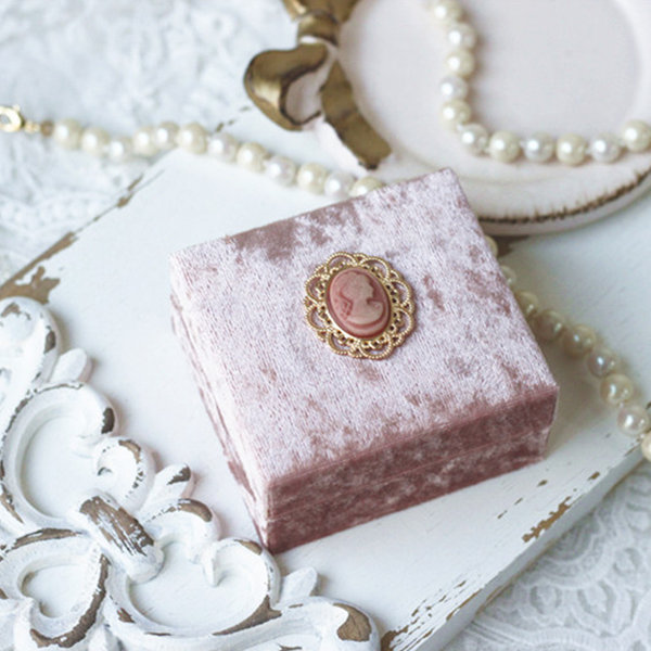 Sweetest Confection - Vintage Style Velvet Ring Boxes - SSMDesign