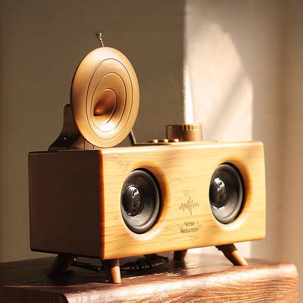 vintage looking bluetooth speaker