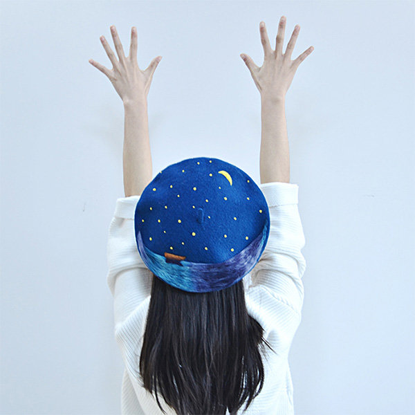 Moon Embroidery Wool Beret