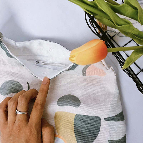 Reusable Cat Bag image