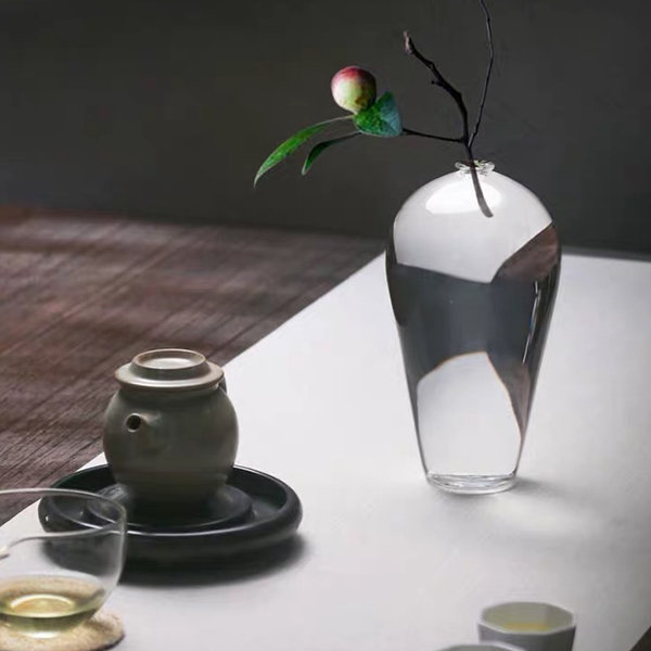 Japanese-Inspired Glass Vase - ApolloBox