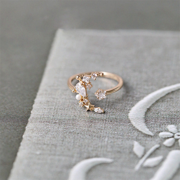 Shooting Star Ring, Tiny Star Ring, Statement Ring, Gold Ring, Rose Gold Ring, White Gold Ring, Stackable Ring, Star Ring, Gift for Her