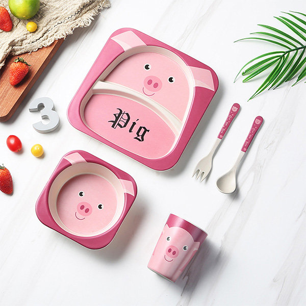 Adorable and Eco-Friendly Bear-themed Bamboo Fiber Feeding Set for Kids