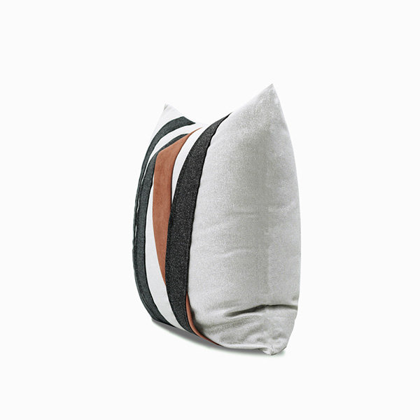 Strap-Patterned Pillowcase - ApolloBox