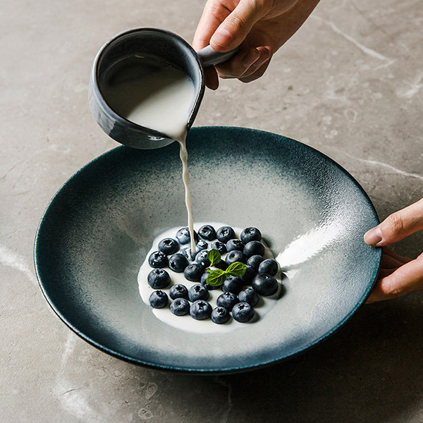 Two-Toned Large Ceramic Bowl - ApolloBox