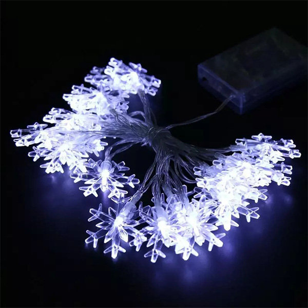 LED Snowflake String Light - ApolloBox