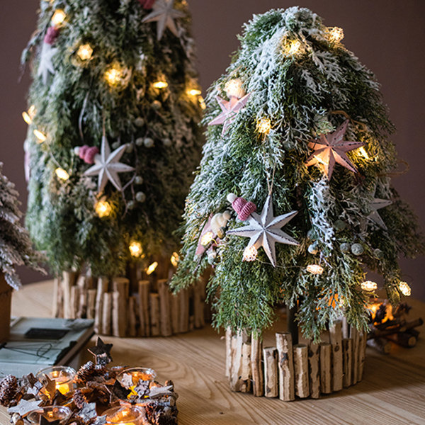 Christmas Tree Pendant - ApolloBox