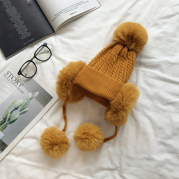 Warm Winter Fur Ball Hats - ApolloBox