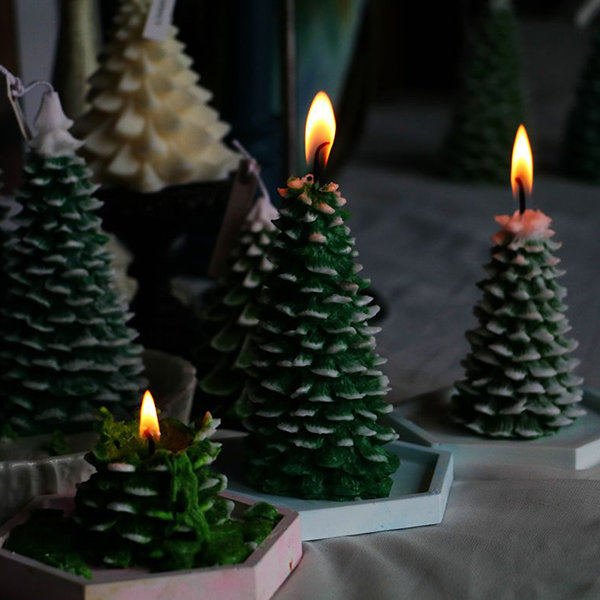 Christmas Tree Candle - ApolloBox