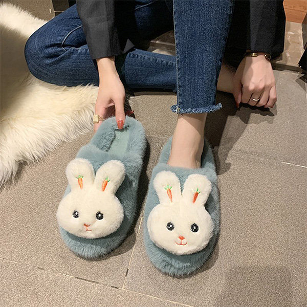 Streetzies Royal Bunny Slippers — Streetzies