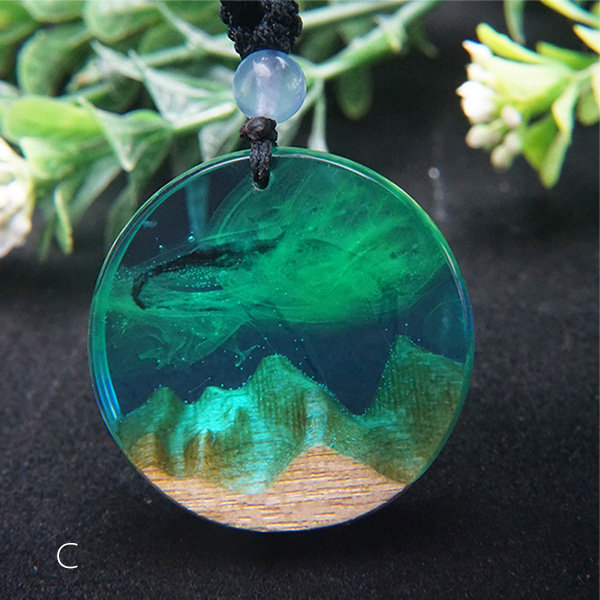 Seascape Whale Pendant - ApolloBox