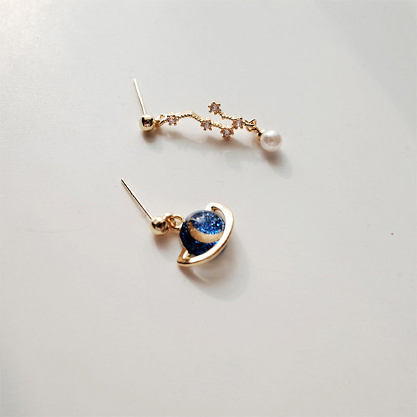 Sun & Moon Earrings for Women - ApolloBox