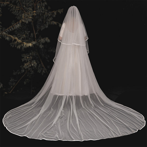 ApolloBox Ultra Long Pearl Wedding Veil