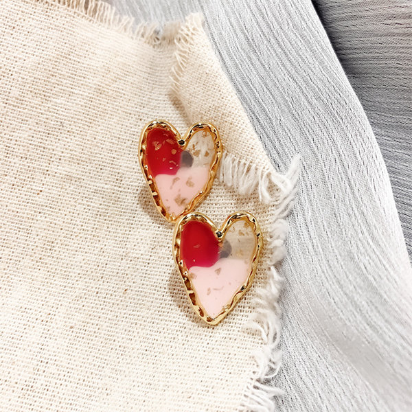 Vintage Heart Earrings - ApolloBox