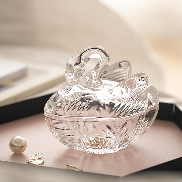 Sip in sophistication with these elegant swan shaped glasses –