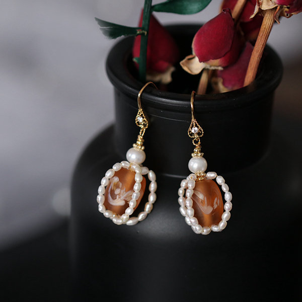 Apricot Orange Pearl Earrings - ApolloBox