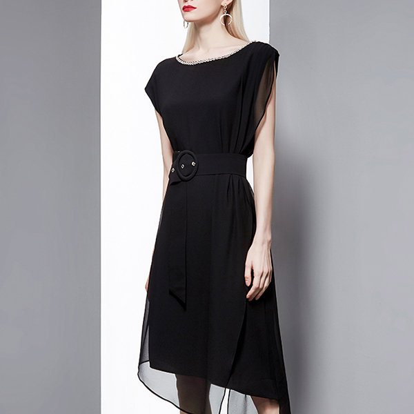 Elegant Black Dress - ApolloBox