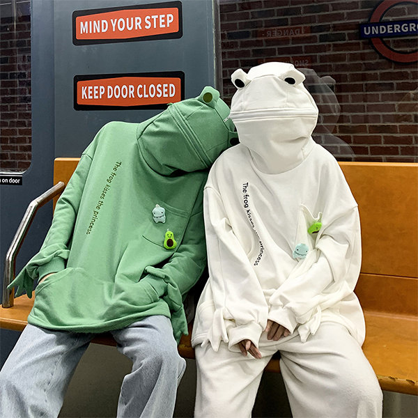 Zippered Frog Sweatshirt - White - Black - Green - 4 Sizes - ApolloBox