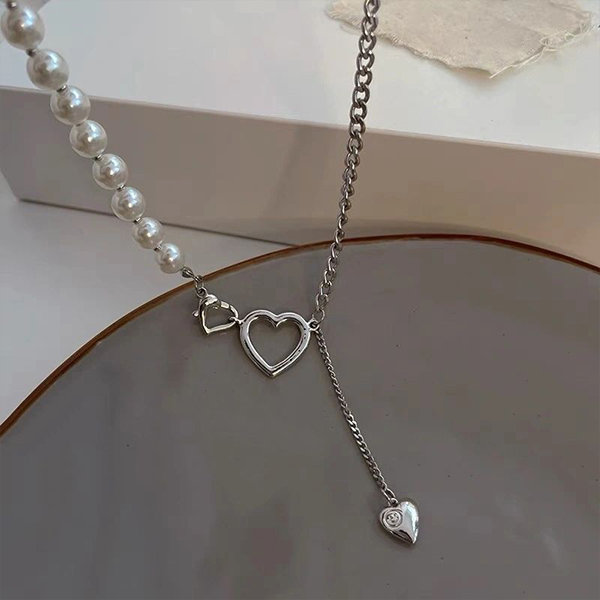 Titanium Steel Hollow Heart Pearl Necklace - ApolloBox