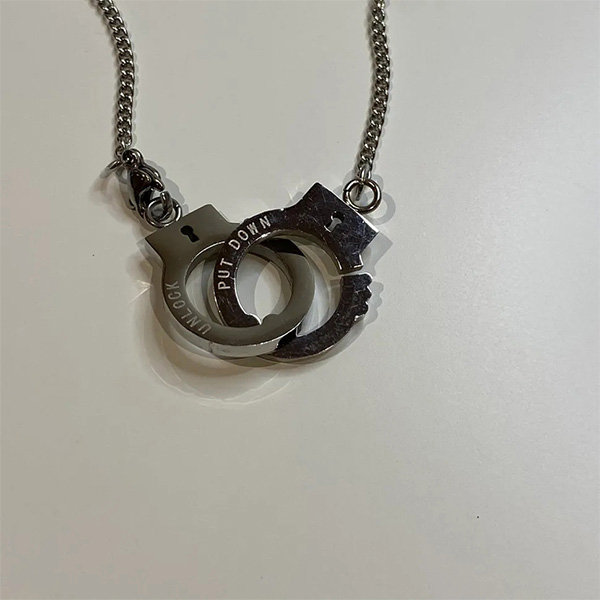Handcuffs Inspired Necklace - ApolloBox
