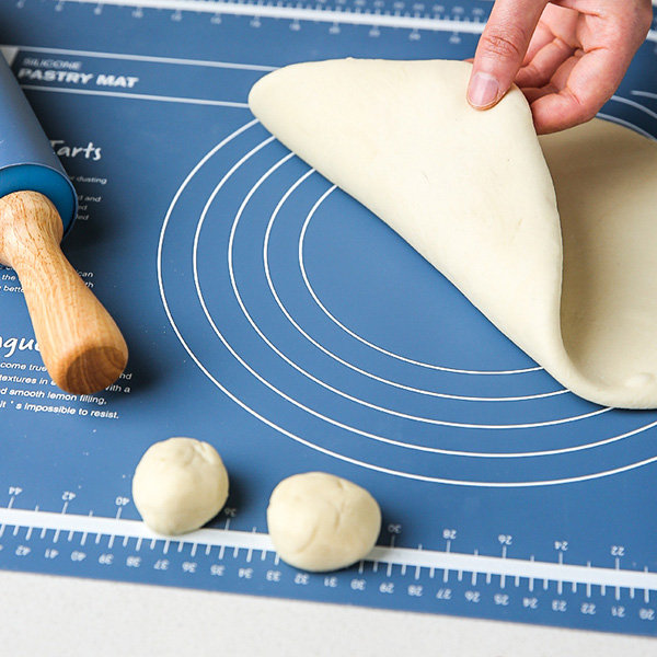 Silicone Pastry Mat from Apollo Box