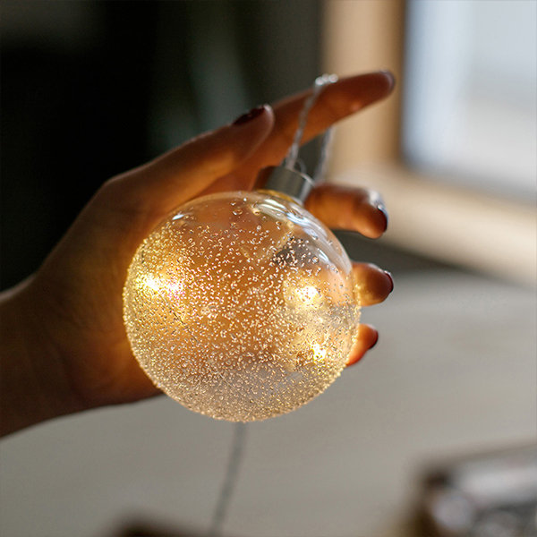 Glowing Snowball Ornament - ApolloBox