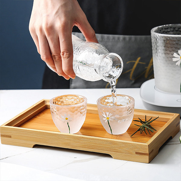 Pretty Daisy Glass Cup - ApolloBox