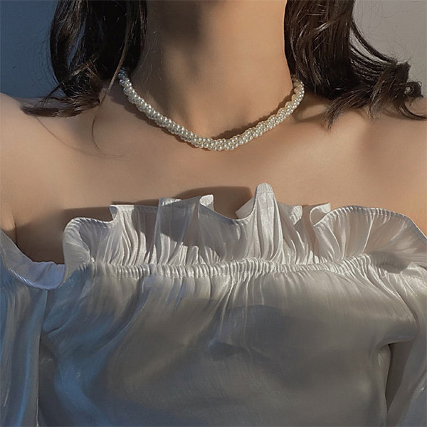 Elegant Pearl Necklace - ApolloBox